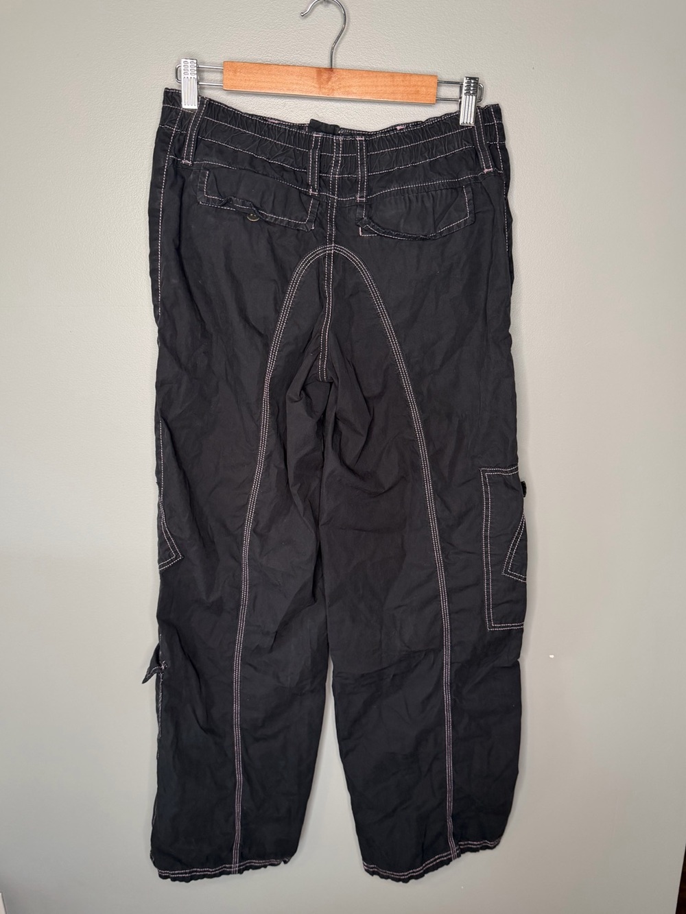 BDG Urban Outfitters Black Contrast Stitch Low Rise Baggy Cargo - Picture 3 of 11